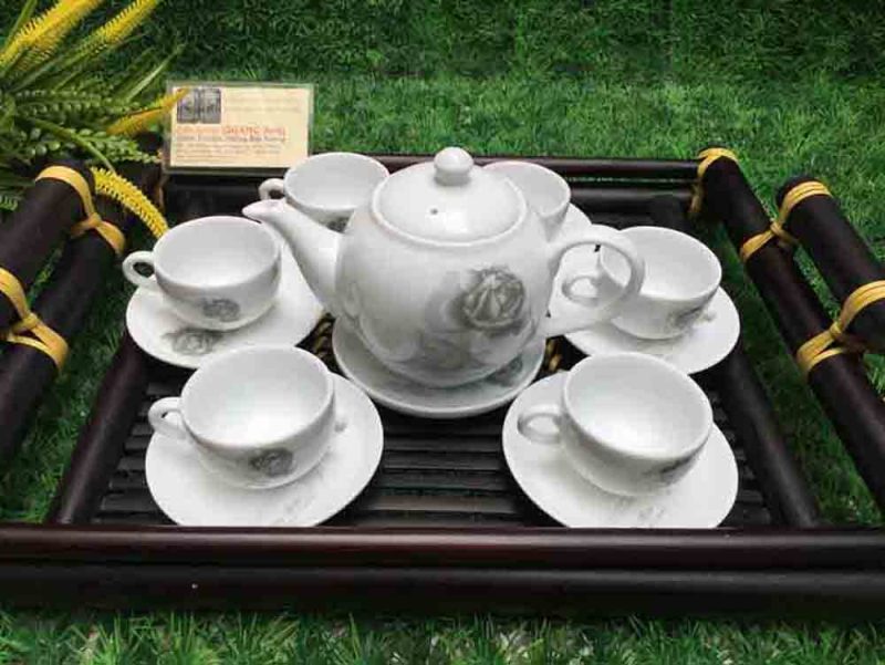 Bộ ấm chén hồng bạch