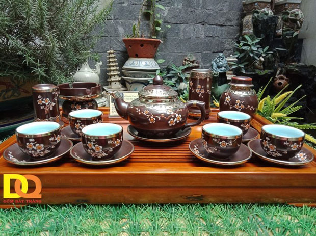 Cách chọn ấm chén bọc đồng