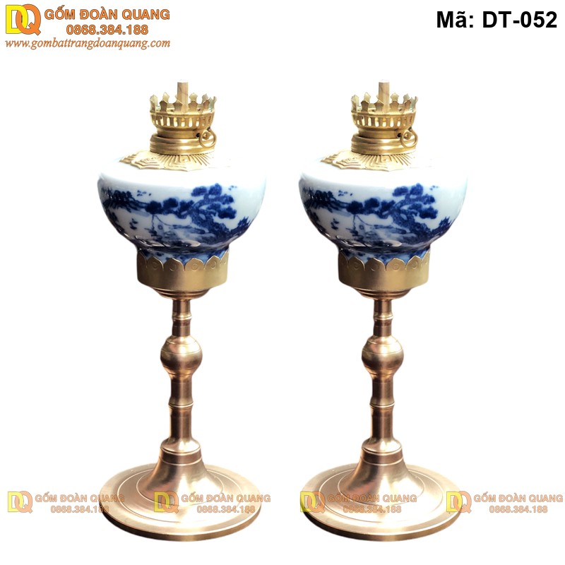 Đèn dầu cảnh sơn thủy men lam từ Gốm Bát Tràng Đoàn Quang