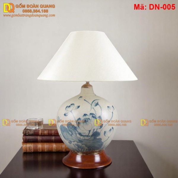 Đèn để bàn phòng ngủ gốm Bát Tràng mã DN-005
