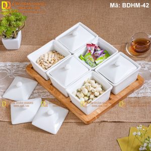 Hộp bánh kẹo Bát Tràng sứ trắng, dáng vuông, bộ 6 kèm khay mã BDHM-42