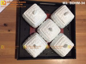 Hộp đựng bánh kẹo bằng sứ dáng vuông mã BDHM-34