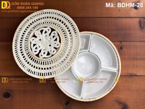 Hủ đựng mứt sứ trắng 6 mòn - Kèm khay mây mã BDHM-28