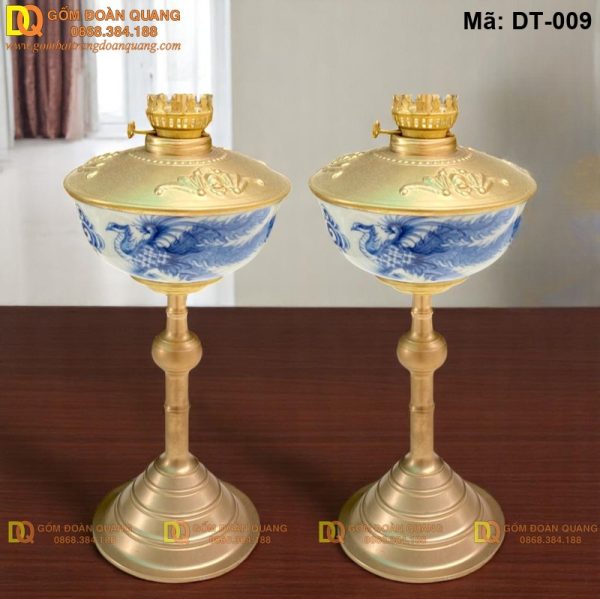 Mẫu chân đèn dầu bằng đồng, thân sứ Bát Tràng mã DT-009