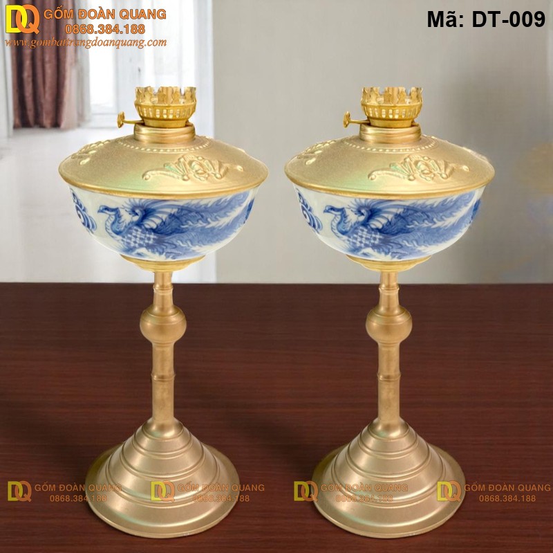 Mẫu chân đèn dầu bằng đồng, thân sứ Bát Tràng mã DT-009
