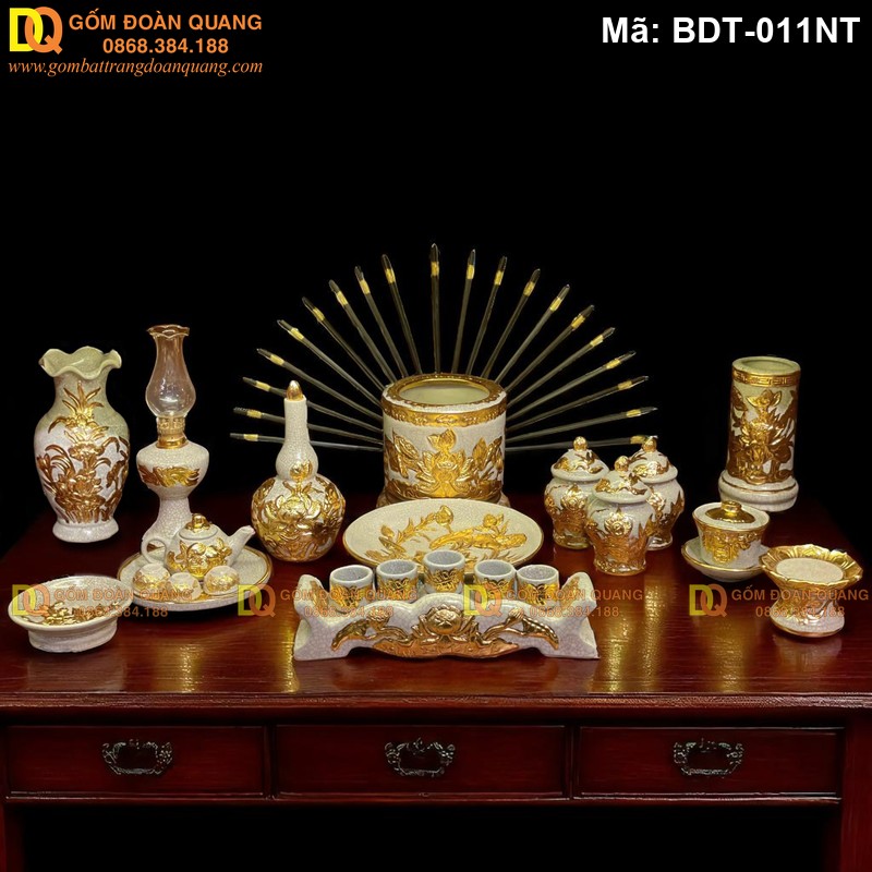Bộ đồ thờ cơ bản 16 sản phẩm dát vàng cảnh sen 1 bát hương mã BDT-011NT - Ảnh 2
