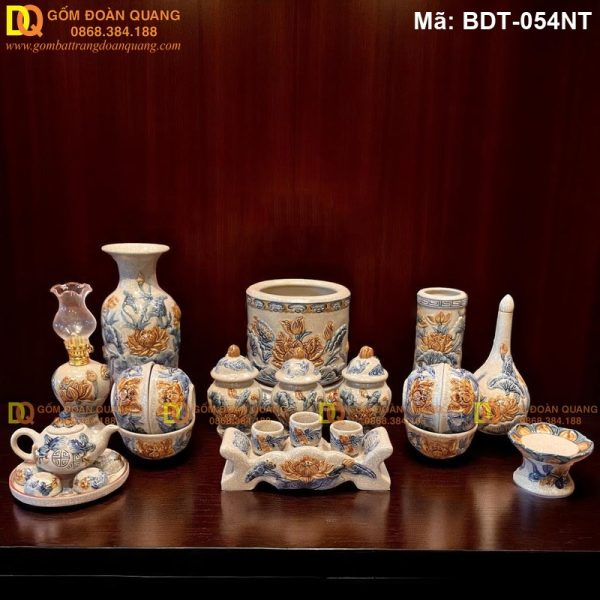 Bộ đồ thờ cúng gốm đầy đủ đắp nổi sen cho bàn thờ Phật mã BDT-054NT - Ảnh 2