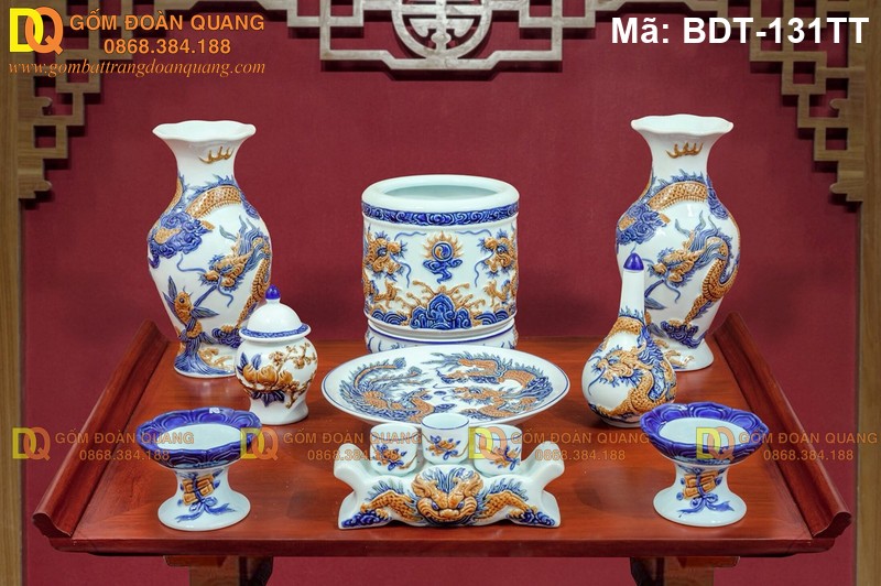 Bộ đồ thờ đẹp, sang trọng tinh tế mã BDT-131Bộ đồ thờ đẹp, sang trọng tinh tế mã BDT-131TT