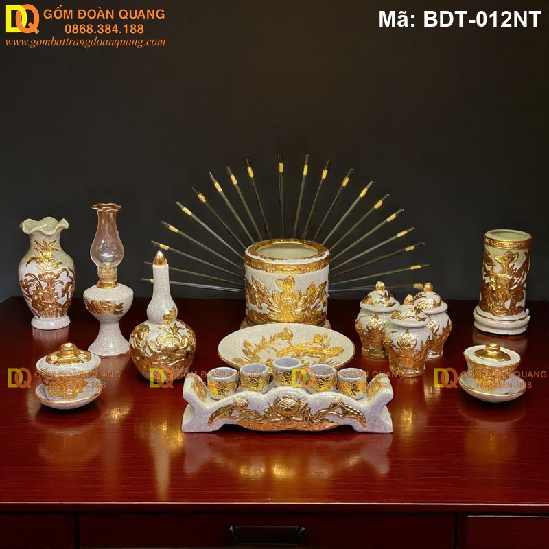 Bộ đồ thờ gia tiên đầy đủ bàn thờ treo 14 sản phẩm mã BDT-012NT - Ảnh 2