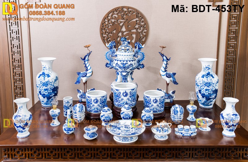 Bộ đồ thờ gia tiên sứ Bát Tràng cao cấp mã BDT-453TY