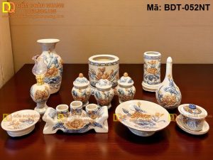 Bộ đồ thờ gốm sứ chuẩn phong thủy cho bàn thờ Phật mã BDT-052NT
