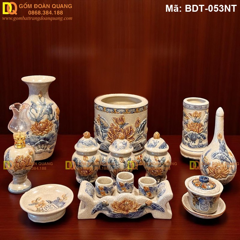 Bộ đồ thờ sứ đẹp trang nhã cảnh Sen cho bàn thờ phật mã BDT-053NT - Ảnh 2