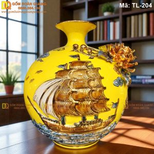 Bình hút lộc phong thủy nền màu Vàng đắp nổi Thuyền Buồm mã TL-204