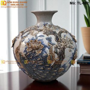 Bình hút tài lộc men rạn đắp nổi Công Đào mã TL-002