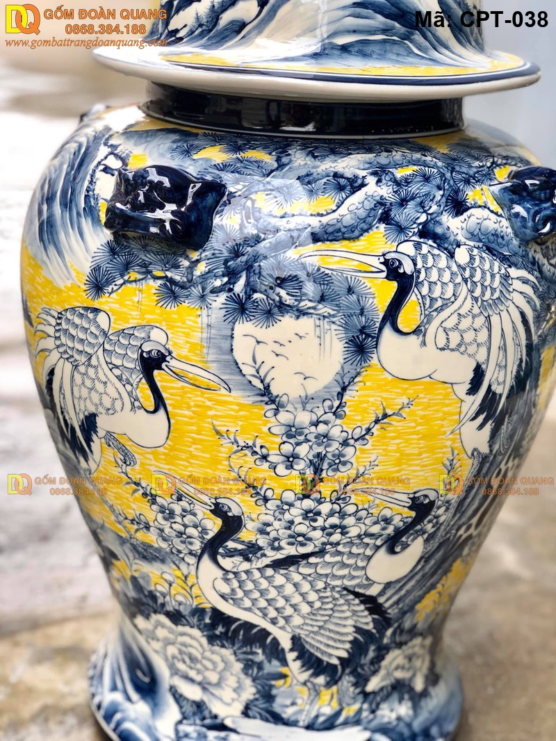 Chóe phong thủy Bát Tràng Men màu vàng cảnh Tùng hạc mã CPT-038 – Ảnh 4