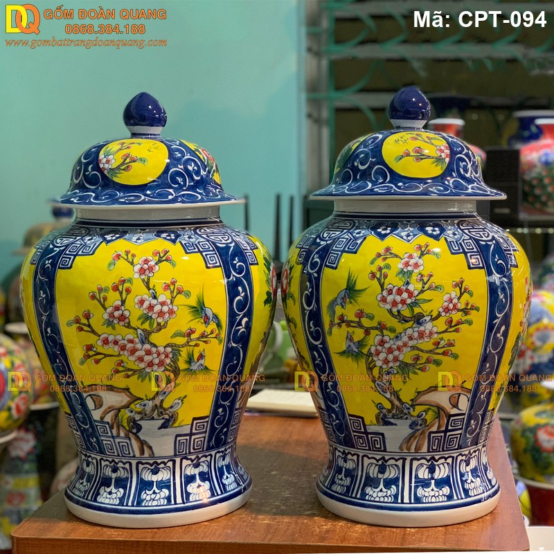 Trang trí và vẽ men cho chóe Bát Tràng