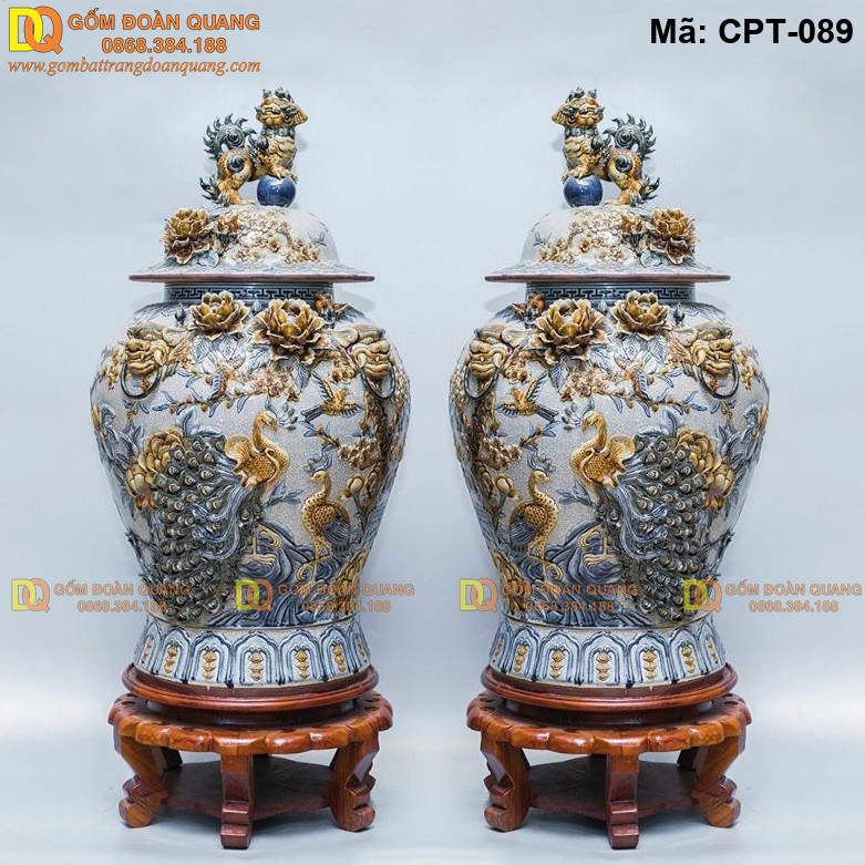 Chóe sứ Bát Tràng Men rạn đắp nổi cảnh Công Đào mã CPT-089